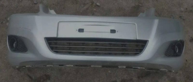 Передний Бампер от Opel Zafira 2009 2012